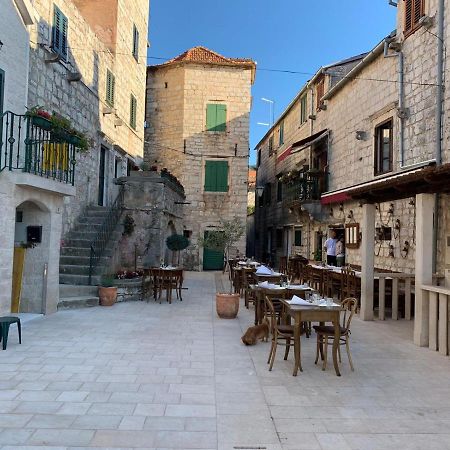 Residence Bella Stari Grad  Luaran gambar
