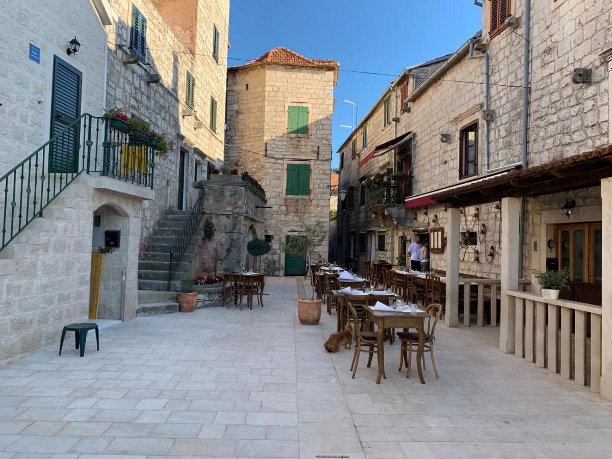 Residence Bella Stari Grad  Luaran gambar
