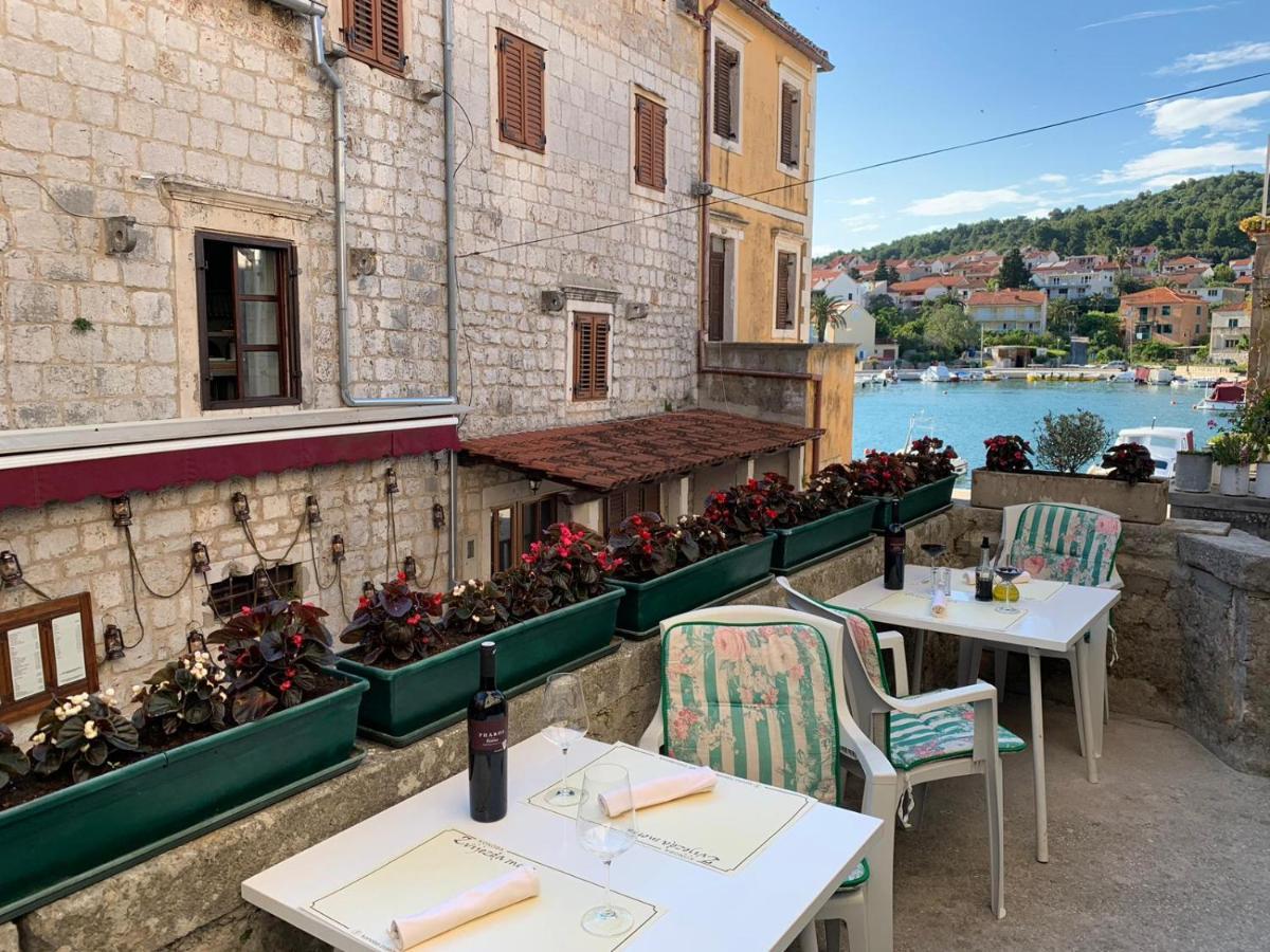 Residence Bella Stari Grad  Luaran gambar