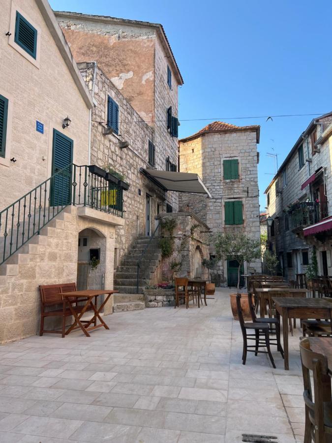 Residence Bella Stari Grad  Luaran gambar