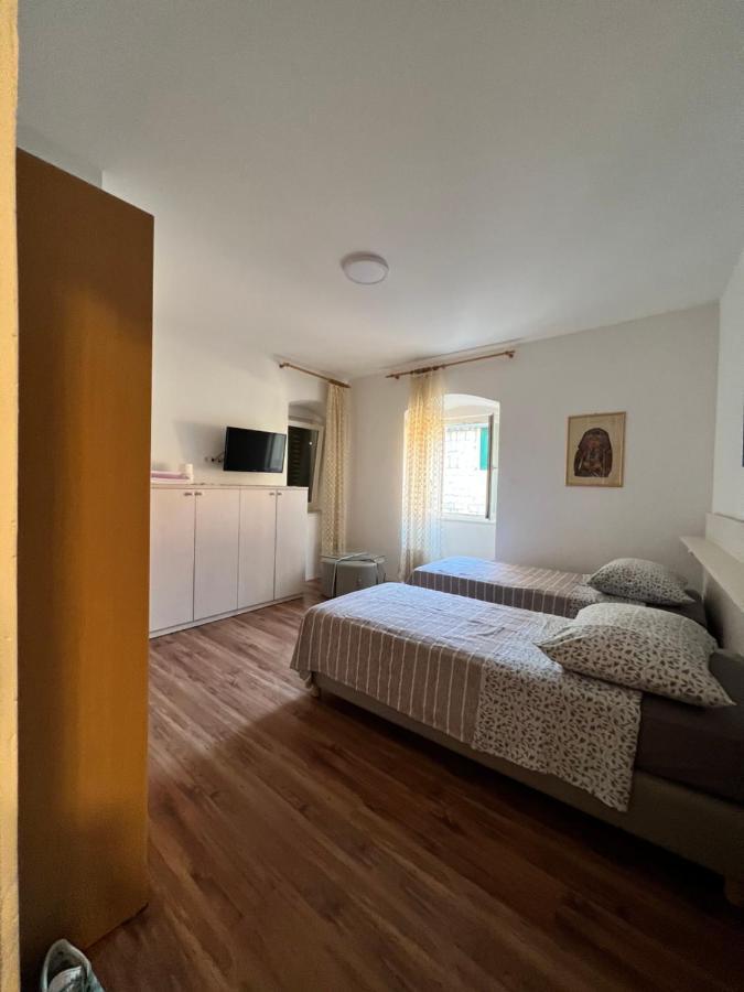 Residence Bella Stari Grad  Luaran gambar