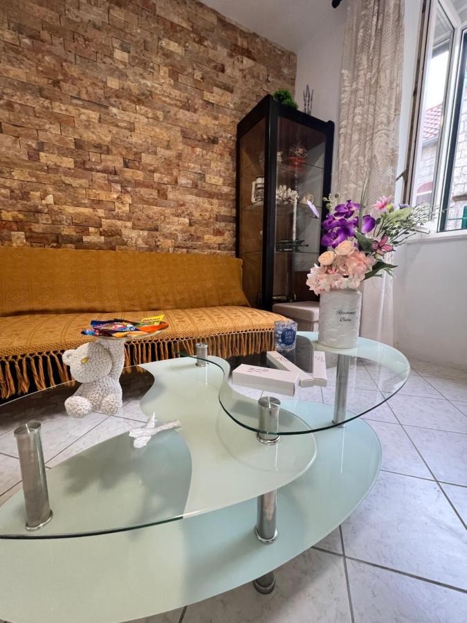 Residence Bella Stari Grad  Luaran gambar